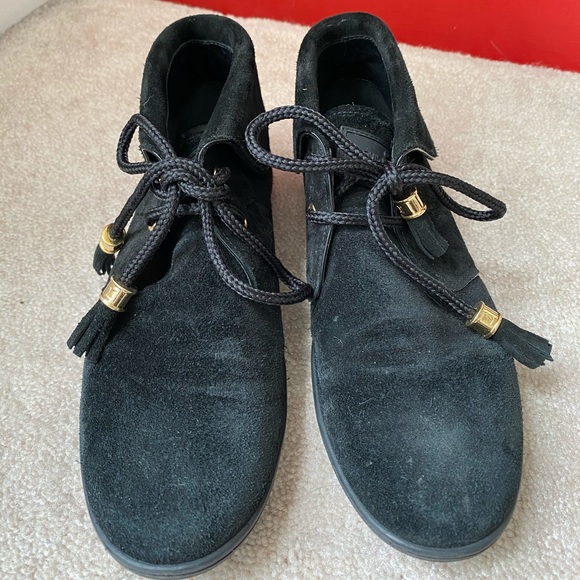 Authentic Louis Vuitton Dragonfly sneaker - Picture 2 of 5